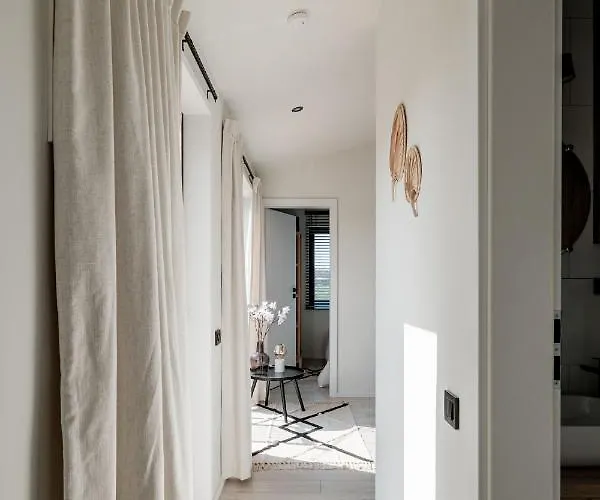 B-less * Blankenberge